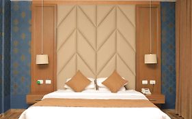 Byootbay Resort & Club